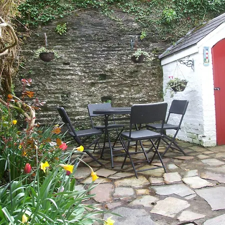 Inglenook Kinsale